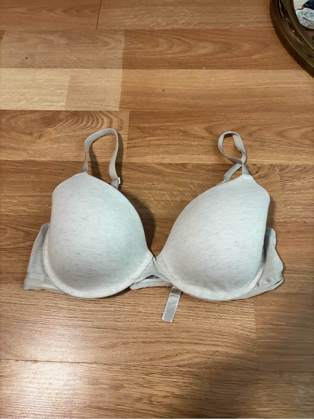 VS Pink Light Gray Padded T-Shirt Bra - Classic Everyday Support